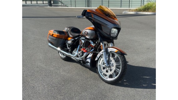 Harley-Davidson FLHXSE Street Glide CVO, 0008415