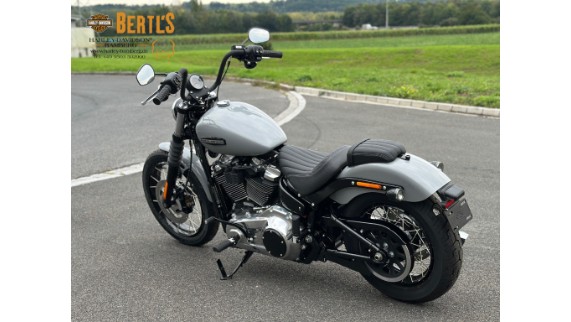 Harley-Davidson Softail Street Bob 117, 0008182