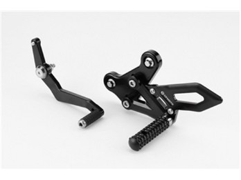 675SR-R Racing Fußrastenanlage | links | Mehr Bodenfreiheit