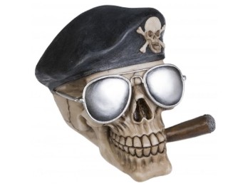 Figur PiWear Totenkopf Barett Skull Schädel Deko Dekofigur Fantasy