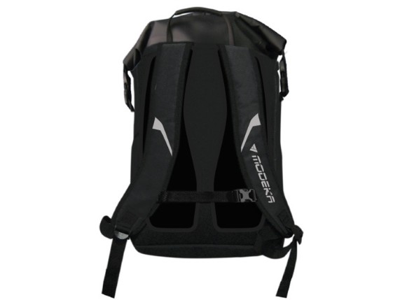 111013-10-DryPack22L-RUCKSACK-MODEKA-DRY-PACK-22-Liter-4045765173114-motorradrucksack-back-hinten