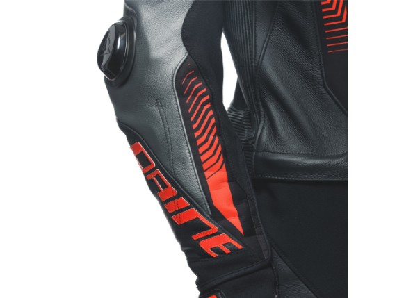 1513483_P80_Dainese_Laguna_Seca_5_zweiteiler_black_antracite_fluo_red_17