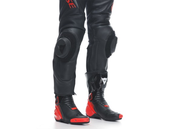 1513483_P80_Dainese_Laguna_Seca_5_zweiteiler_black_antracite_fluo_red_23
