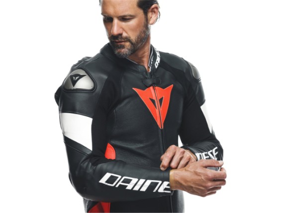 1513485_W12_Dainese_Tosa_1PC_Leathersuit_black_fluo_red_white_5