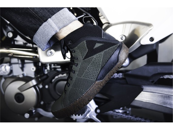 1775233-24I_Dainese_Metractive_Air_Shoes_grape_leaf_Motorradschuhe_12