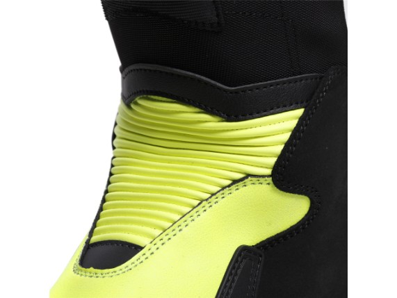 17900052_620_Axial-2-black-yellow-fluo_7