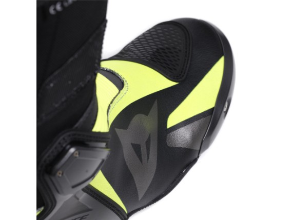 17900052_620_Axial-2-black-yellow-fluo_9
