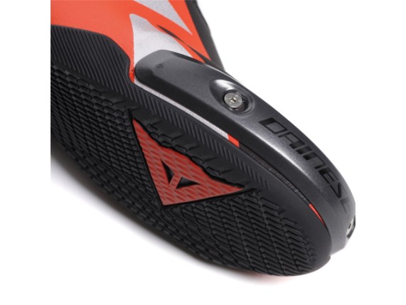 17900052_628_Axial-2-black-red-fluo_5