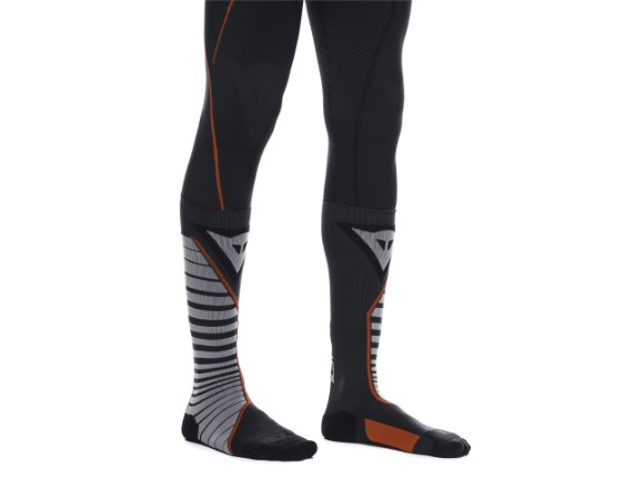 1996273_606_Dainese_Thermo_Long_Socks_black_red_boerjes_Socken_5