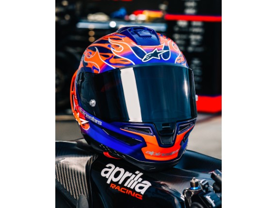 2025_Jorge_Martin_FLYTE_Image_Banners_1440 x 1800_Jorge_Martin_Flyte_LE Helmet_5