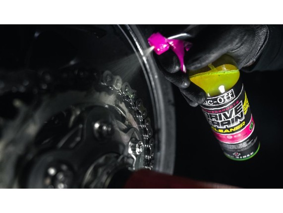 210 1147_20467_Powersports_Drivetrain-Cleaner_500ml_5037835210262_muc_off_3