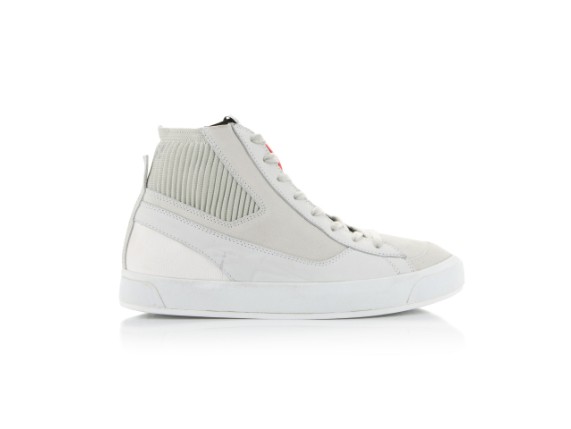 2540124-2004-r3_stated-shoes