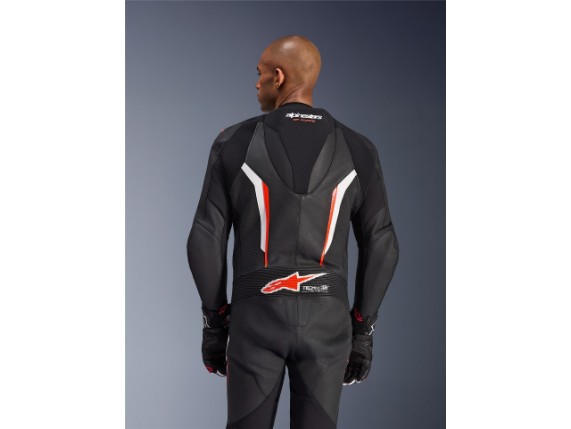 3150526_1231_GP_FORCE_V2_LEATHER_SUIT_1_PC_BA_3X4