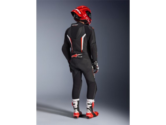 3150526_1231_GP_FORCE_V2_LEATHER_SUIT_1_PC_HELMET_BS