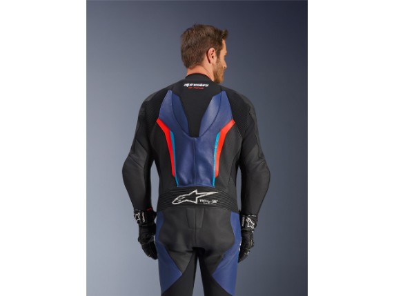 3150526_1739_GP_FORCE_V2_LEATHER_SUIT_1PC_BA_3X4