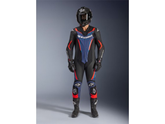 3150526_1739_GP_FORCE_V2_LEATHER_SUIT_1PC_HELMET_FR