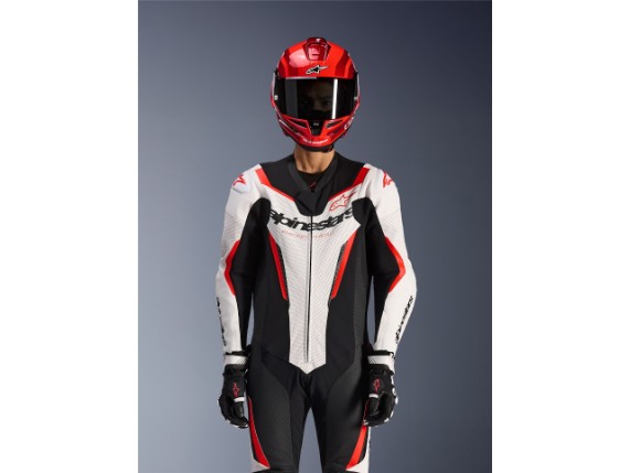 3150526_233_GP_FORCE_V2_LEATHER_SUIT_1_PC_HELMET_FR_3X4
