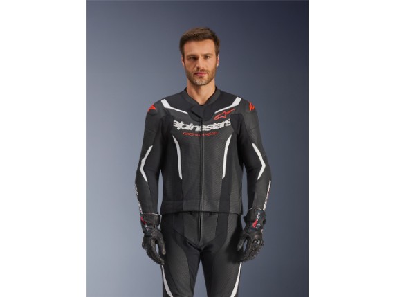 3160126_1231_GP_FORCE_V2_LEATHER_SUIT_2PC_FR_3X4