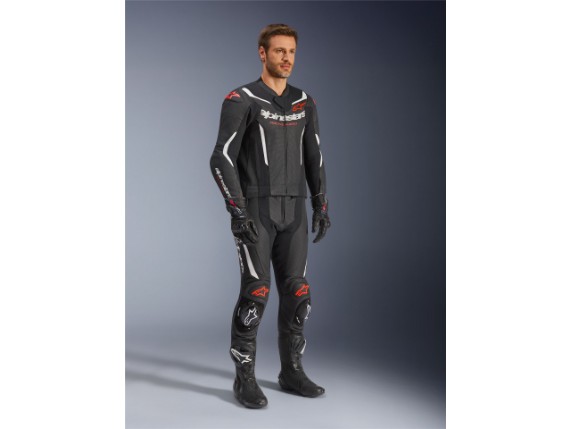 3160126_1231_GP_FORCE_V2_LEATHER_SUIT_2PC_FS