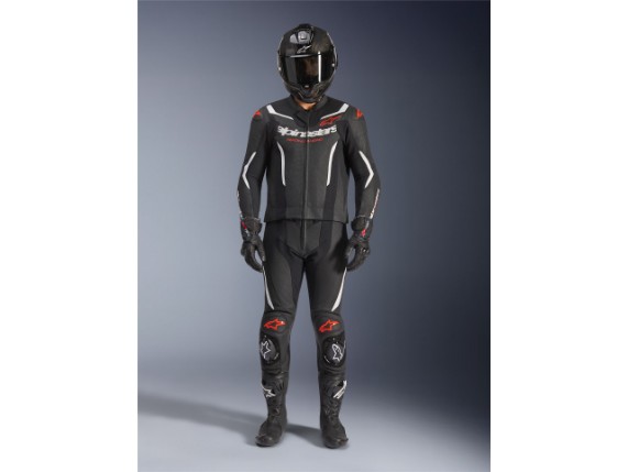 3160126_1231_GP_FORCE_V2_LEATHER_SUIT_2PC_HELMET_FR