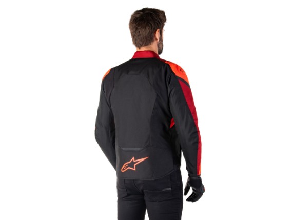 3200125-1030-m4_t-jaws-v4-wp-jacket_b04b745c-7b2d-412e-a590-9b688af32ce9