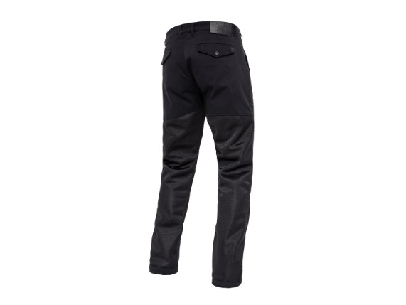 3U7A8409_JP8001_AeroMeshPant_web_02_MainGroup_Isolated_040_black_lowres
