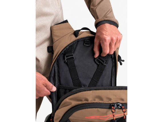 6100127_9335_AT_9_BACK_PACK_OPEN