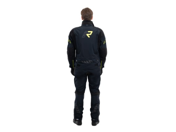 7_70222_722_R_994_modelback