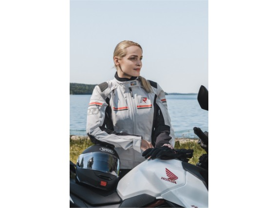 7_70226_771_R_200_Brand_02_ArmaTou-R Lady