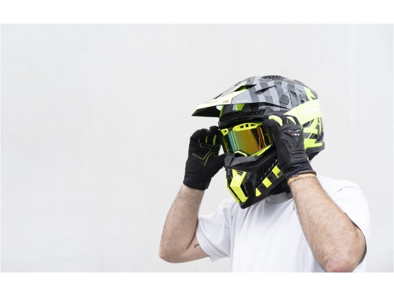 7201002054_LS2_AURA_PRO_GOGGLE_BLACK_YELLOW_IRIDIUM_6934432895030_Helmet_3