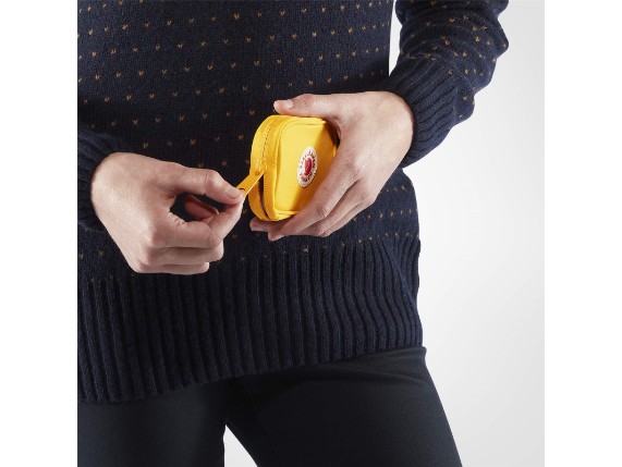7323450463922_FW18_fvrd_kanken_card_wallet_fjaellraeven_21