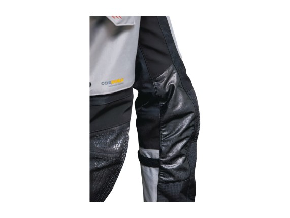 773x1080_APOLLOpants_detalle_4_Heat_resistant_synthetic_leather_to_protect_from_exhaust_burns_