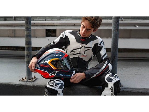 8200925-7236-Alpinestars_Supertech_R10_Pedro-Acosta_Helm_10