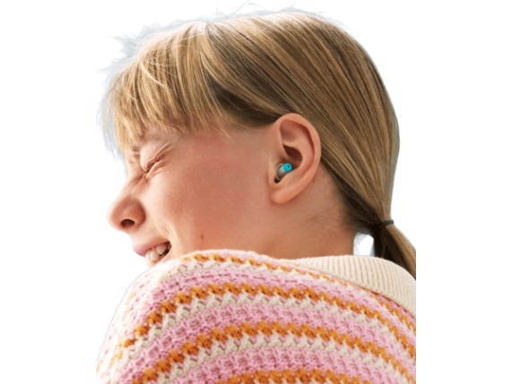 alpine-pluggies-kids-earplugs-use
