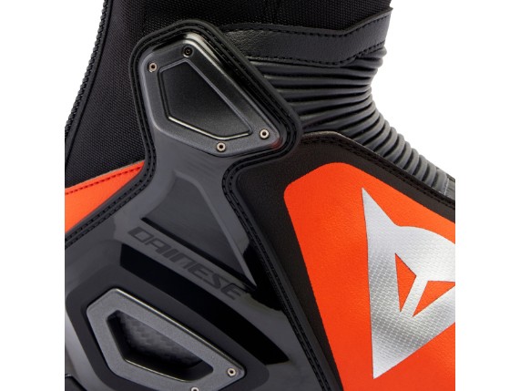 axial-2-boots-black-red-fluo5