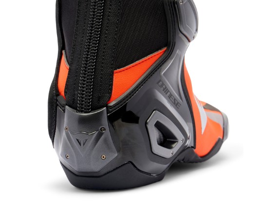 axial-2-boots-black-red-fluo7