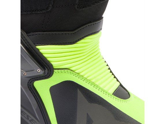 axial-2-boots-black-yellow-fluo6