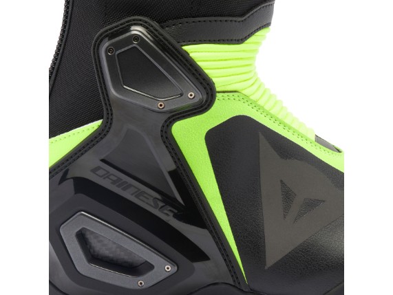 axial-2-boots-black-yellow-fluo7