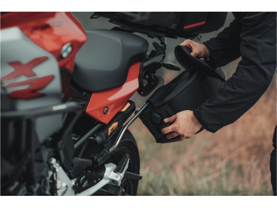 BC.HTA.00.740.31000_Blaze-H_Satteltaschen_Set_saddlebags_SW_MOTECH_4052572198315_4
