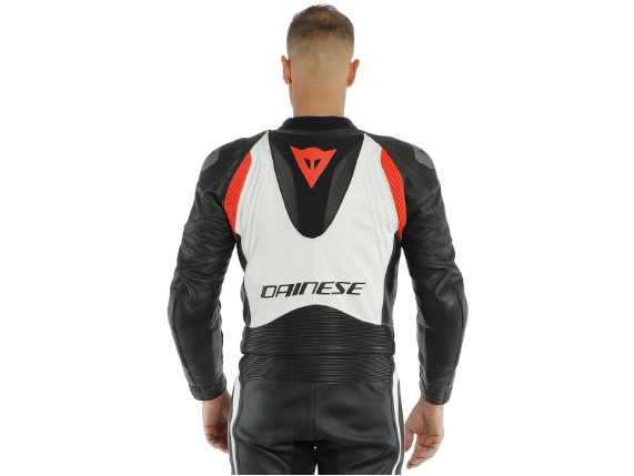 Dainese_Avro_2-Air_2PCS_Suit_black-white-fluo_red18