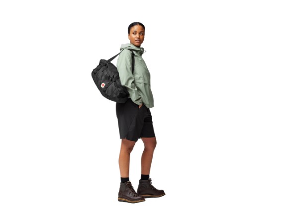 High_Coast_Duffel_22_23200266-550_MODEL_FJR_2