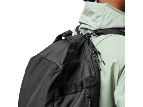 High_Coast_Duffel_22_23200266-550_MODEL_FJR_5