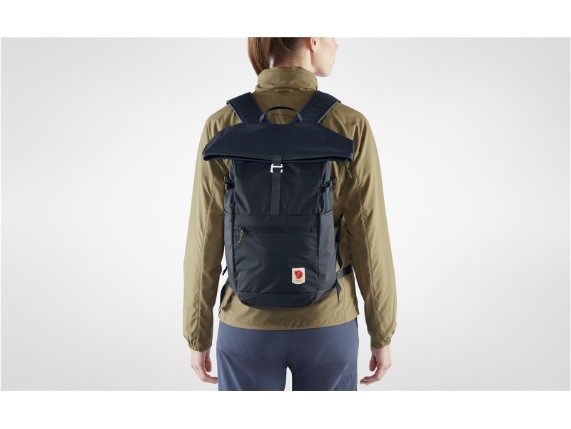 High_Coast_Foldsack_24_23222-560_C_MODEL_FJR