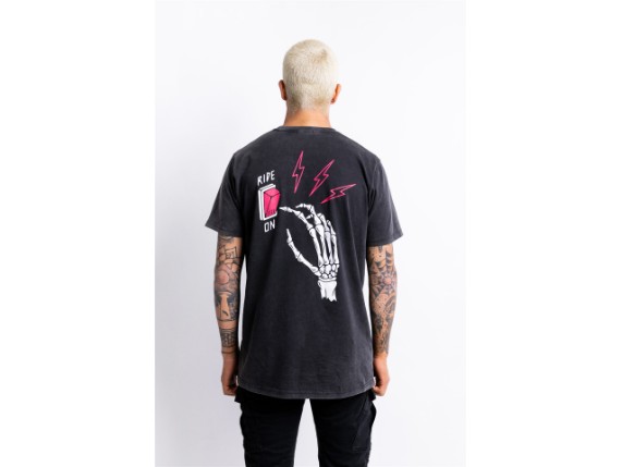 JDS7075_RideOn_FadeOutBlack_36_HR