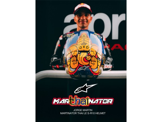 JM89_SP26_Limited_Edition_Campaign_Banners_3000 x 4000_SP26_S-R10_marTHAInator_LE_Helmet_3
