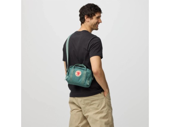 kanken_crossbody_23200271-664_j_model_2039