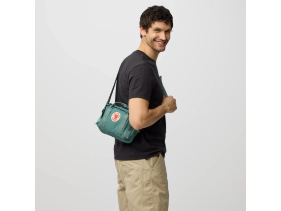 kanken_crossbody_23200271-664_k_model_2045