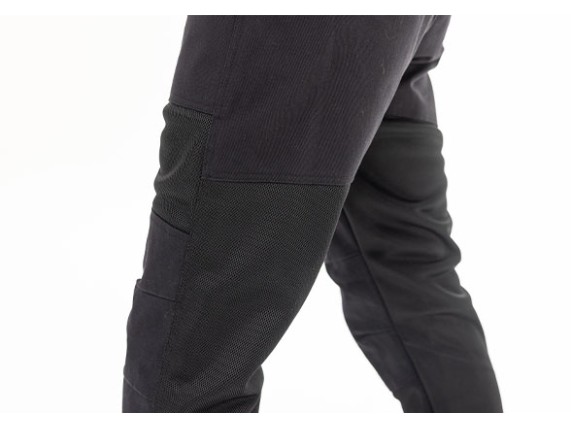 M_JP8001_AeroMeshPants_Black_3U7A8377_web_04_FourthGroup_black