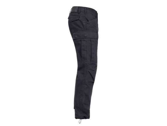 MJDC2001_Regular_Cargo_Mono_Black_05_HighRes
