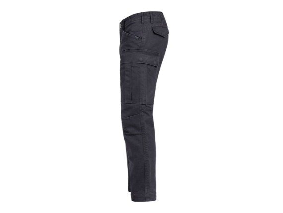 MJDC2001_Regular_Cargo_Mono_Black_06_HighRes